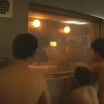 【ゲイ動画】衆人環視の中、アリアリ美人ニューハーフが銭湯でお客さんを誘惑してセックスしてもらうという恐れ知らずの企画の結果がこちらwww