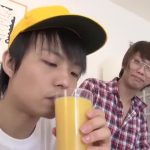 【ゲイ動画】ランドセルが似合うジャニーズ系スリ筋美少年を妖しいお兄さんが自宅に誘い込んで、お菓子を餌にゲイセックスしちゃいます！