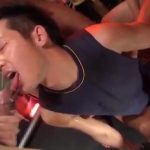 【ゲイ動画】どんなに激しく巨根でケツマンを掘られても、口に咥えたデカマラは絶対に外さないド変態筋肉イケメンくん！