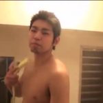 【ゲイ動画】日本男児的なEXILE系スジ筋イケメンなのにまつげが長い♪　そんな素敵美青年をゴーグルマンがベロキスと巨根挿入でイカせる！