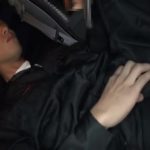 【ゲイ動画】鳶っぽいEXILE系スジ筋イケメンノンケくんが、車中でエロ本片手に巨根を扱いてたら先輩にチンポをしゃぶられることになった件www