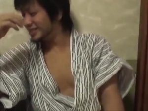 【ゲイ動画ビデオ】EXILE系な髭のスジ筋イケメンと温泉一泊！　旅館で濃厚なザーメンをぶっかけゲイセックス！