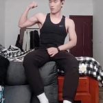 【ゲイ動画】アジア系スジ筋イケメンが己の肉体美や巨根をスマホで配信！