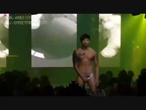 【ゲイ動画】アジア系イケメン、美少年ストリッパーによる、華麗な筋肉披露ショー！　様々な肉体美が拝めるぜ！
