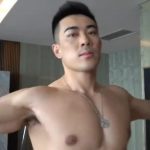 【ゲイ動画】芸術的なまでに素晴らしいスジ筋の肉体を持つアジア系筋肉イケメンの全身を（巨根以外）鑑賞しようぜ！