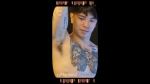 【ゲイ動画ビデオ】バスケートボールで巨根を隠しグラビア撮影♪　色っぽいアジア系筋肉イケメンのセクシーショットの連続！