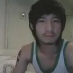 【ゲイ動画】けだるげな顔がクールなアジア系筋肉髭イケメンが、ぶっとい巨根をシコシコオナニー！