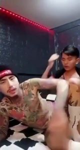 【ゲイ動画ビデオ】アジア系スリ筋美青年の巨根に耽溺しながら自撮りするやんちゃ系筋肉外国人！
