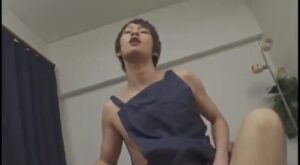【ゲイ動画ビデオ】最高イケ顔なジャニーズ系スリ筋美少年がカレーを作ってくれた上に裸エプロンタチでアナルまで満たしてくれる！
