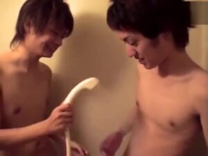 【ゲイ動画ビデオ】目をギラつかせたクセの強いスリ筋美少年相手に、戸惑いながらリードを取る筋肉イケメン！