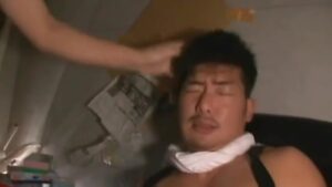 【ゲイ動画ビデオ】やんちゃ系ガチムチイケメンがメンヘラ変態男に拉致され、拘束でアナルを犯される！