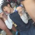 【ゲイ動画】大人気ジャニーズ系スリ筋美少年モデルがアダルトショップの店員になるドッキリで、3Pでの派手なファックが発生しとるwww