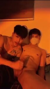 【ゲイ動画ビデオ】やんちゃ系筋肉イケメン外国人が筋肉イケメン彼氏と自撮りセックス！　リアルなゲイカップルの性生活を覗き見！