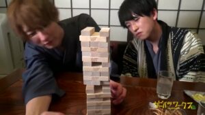 【ゲイ動画ビデオ】ジャニーズ系スリ筋美少年がお酒を飲んでゲームして、巨根を扱いてオナニーするだけなのに尊みがエグいwww