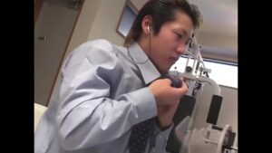 【ゲイ動画ビデオ】いかにもやんちゃな鳶系スジ筋イケメンが、初めて男のチンポをアナルに挿入されケツマン快感に喘ぐ！