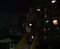 【Vine動画】夜の公園でフルチン全裸になって滑り台を滑るジャニーズ系筋肉イケメンｗ