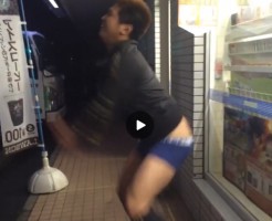 【Vine動画】コンビニの前でお尻を出してパーティモンスターを躍るやんちゃ系イケメンｗ