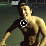 【Vine動画】野外でスジ筋イケメンが全裸で自転車に乗って英語を喋る新しいスタイルｗ